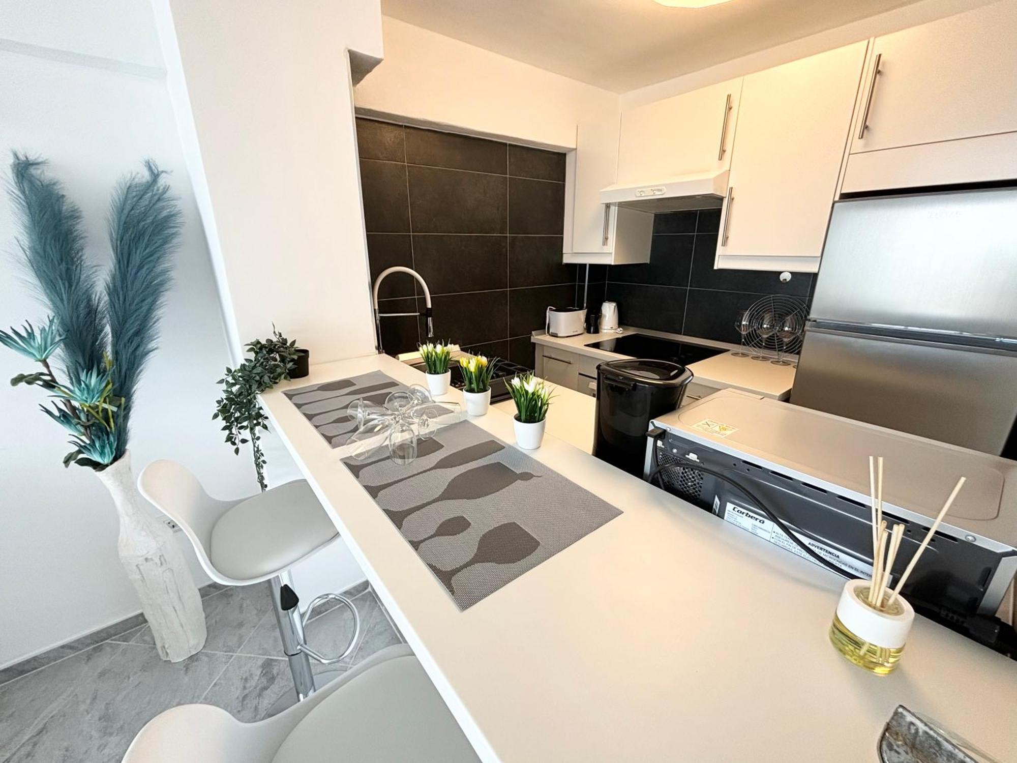 Luxury Ocean View Apartment 6Th Floor لوس كريستيانوس المظهر الخارجي الصورة